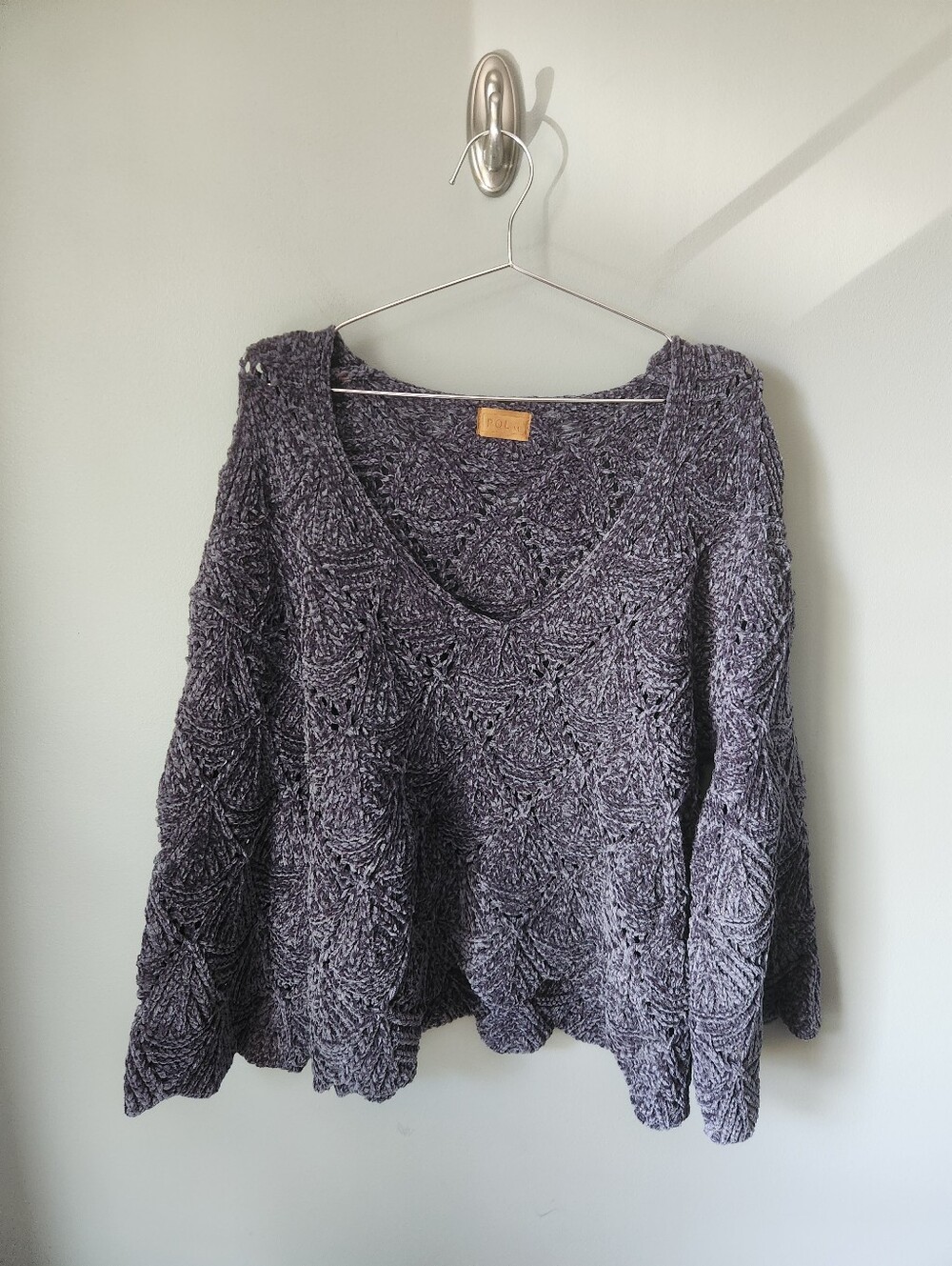 POL Gray Knitted Vneck Sweater Boho Size Medium